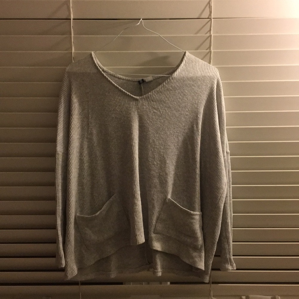 BDG v neck grey rubber sweater